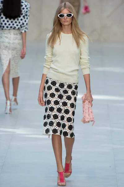 Look 29